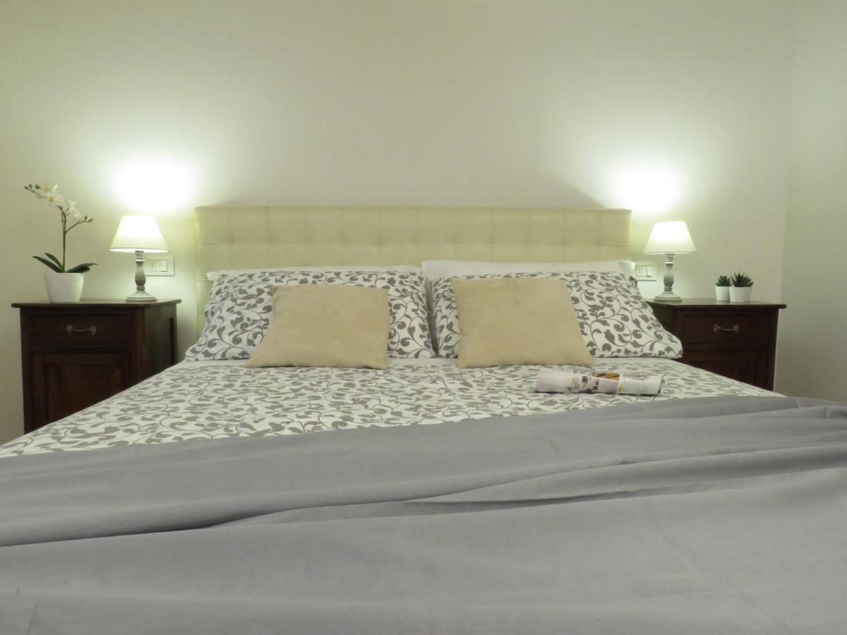 Cesare Battisti Apartment Bologna Bagian luar foto